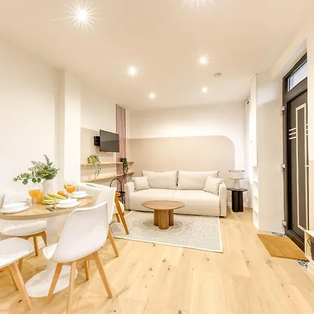 Apartment Souplex Movies - Near Paris - Metro 7